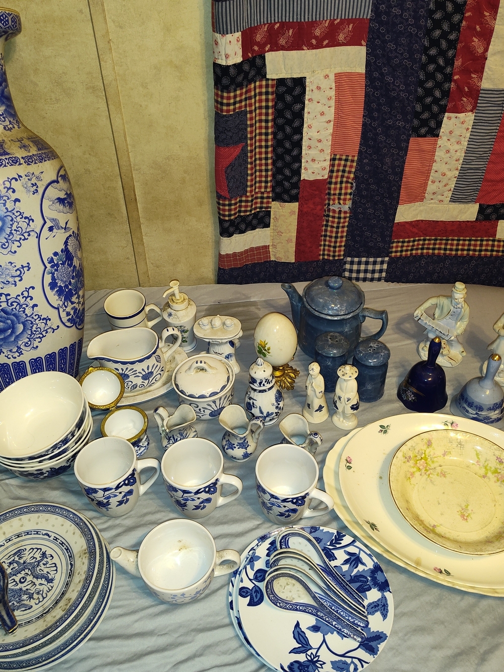 Blue and White Porcelain Home Accent Set - Classic Floral Pattern